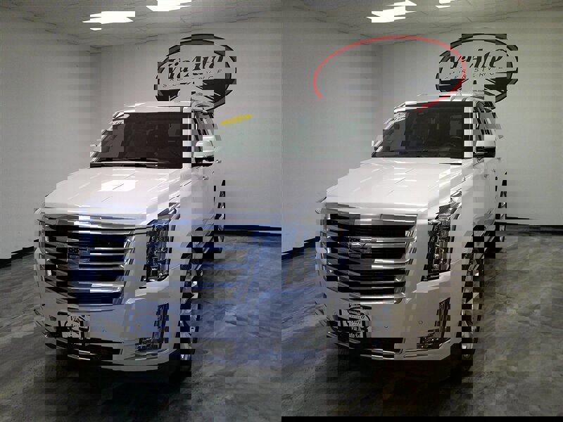 Used 2016 Cadillac Escalade Premium image 7