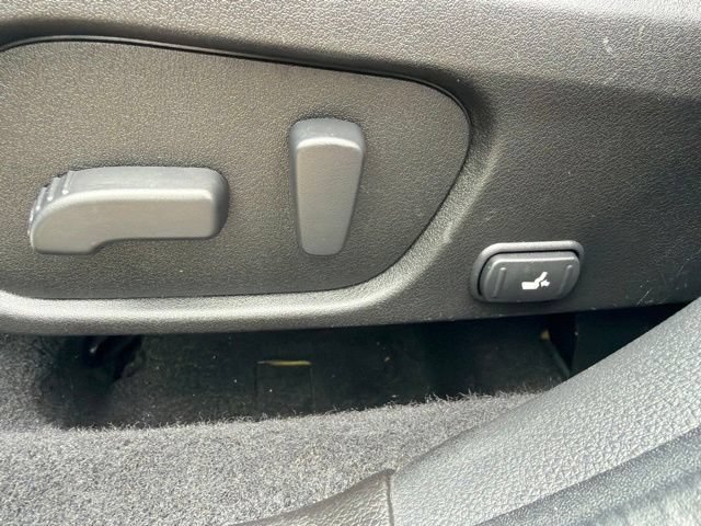 Used 2017 Subaru Forester 2.5i Limited AWD/4WD image 18