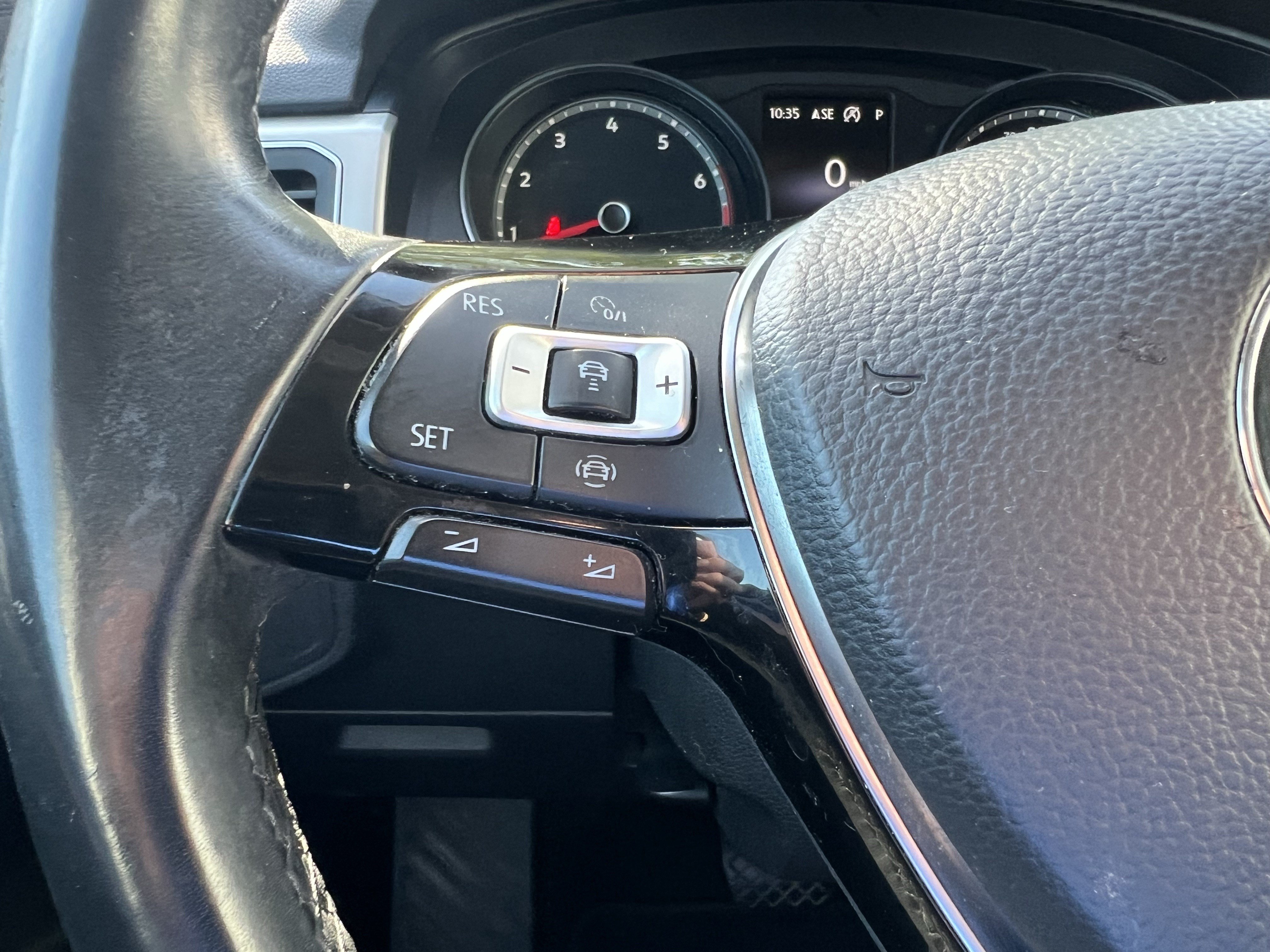 Used 2019 Volkswagen Atlas SE w/ Towing Package AWD/4WD image 19