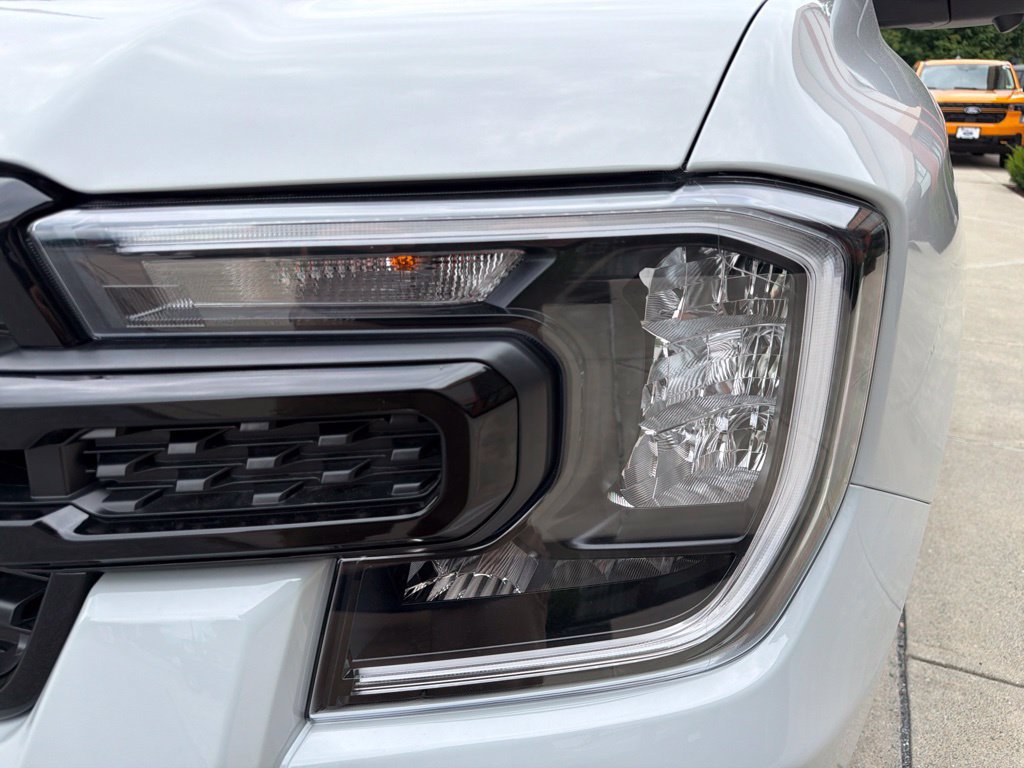 New 2026 Ford Ranger XLT w/ FX4 Off-Road Package AWD/4WD image 17