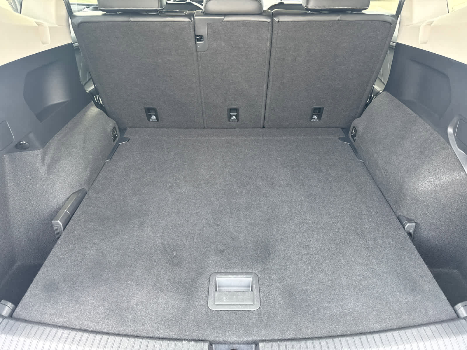 Certified 2024 Volkswagen Tiguan SE image 19
