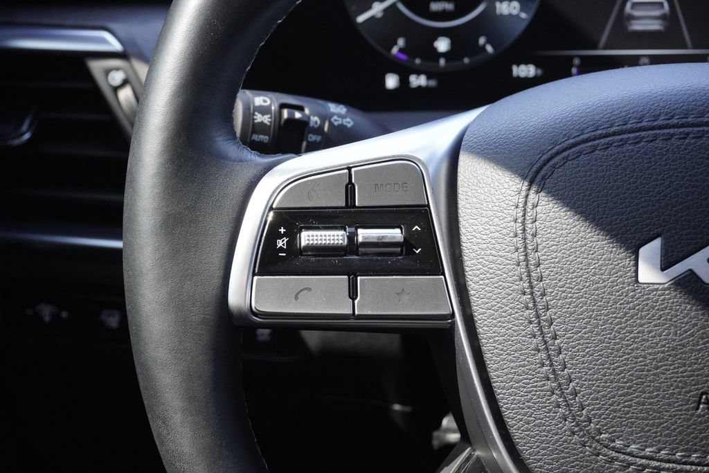 Used 2024 Kia Telluride SX Prestige X-Pro AWD/4WD image 12