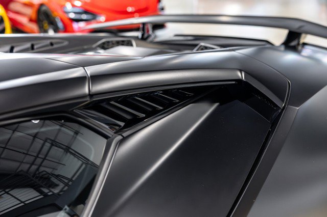 Used 2023 Lamborghini Huracan Tecnica RWD image 15