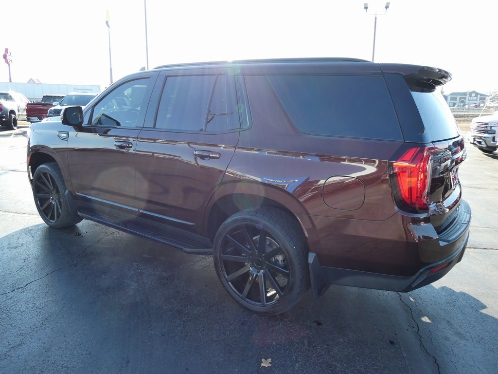 Used 2023 GMC Yukon SLT w/ SLT Premium Package image 7