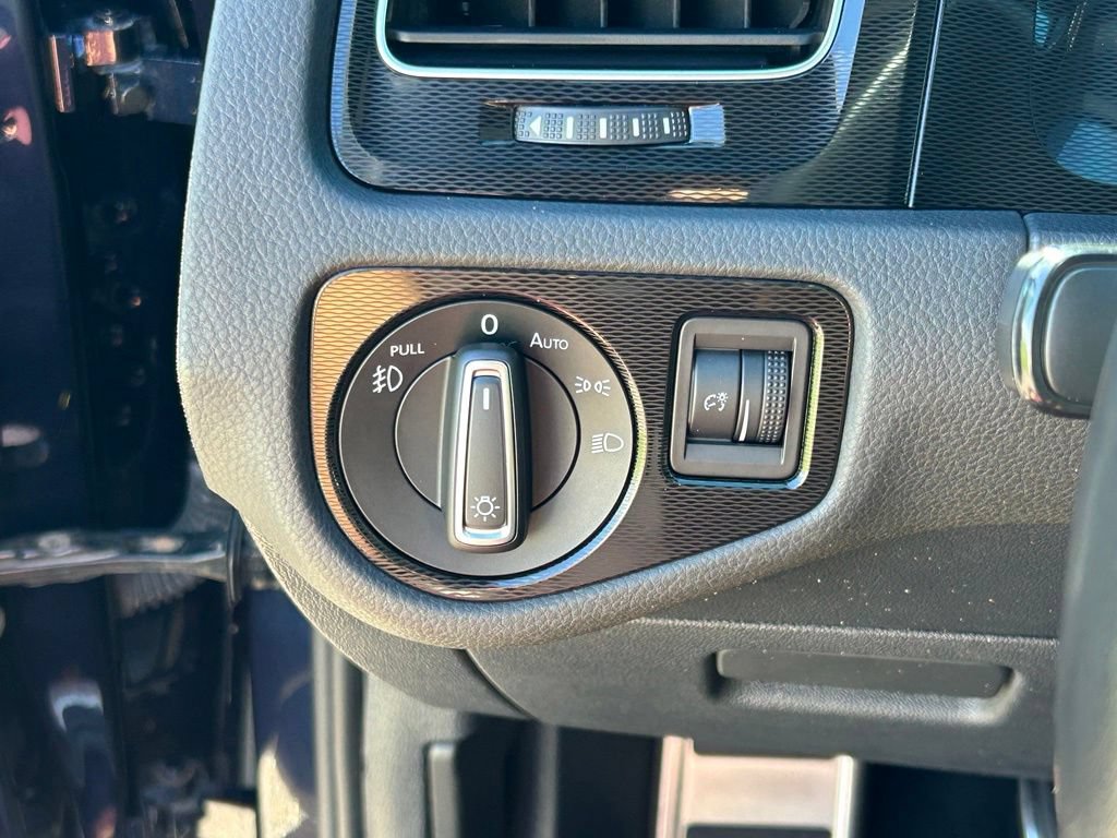 Used 2017 Volkswagen GTI Autobahn FWD image 19