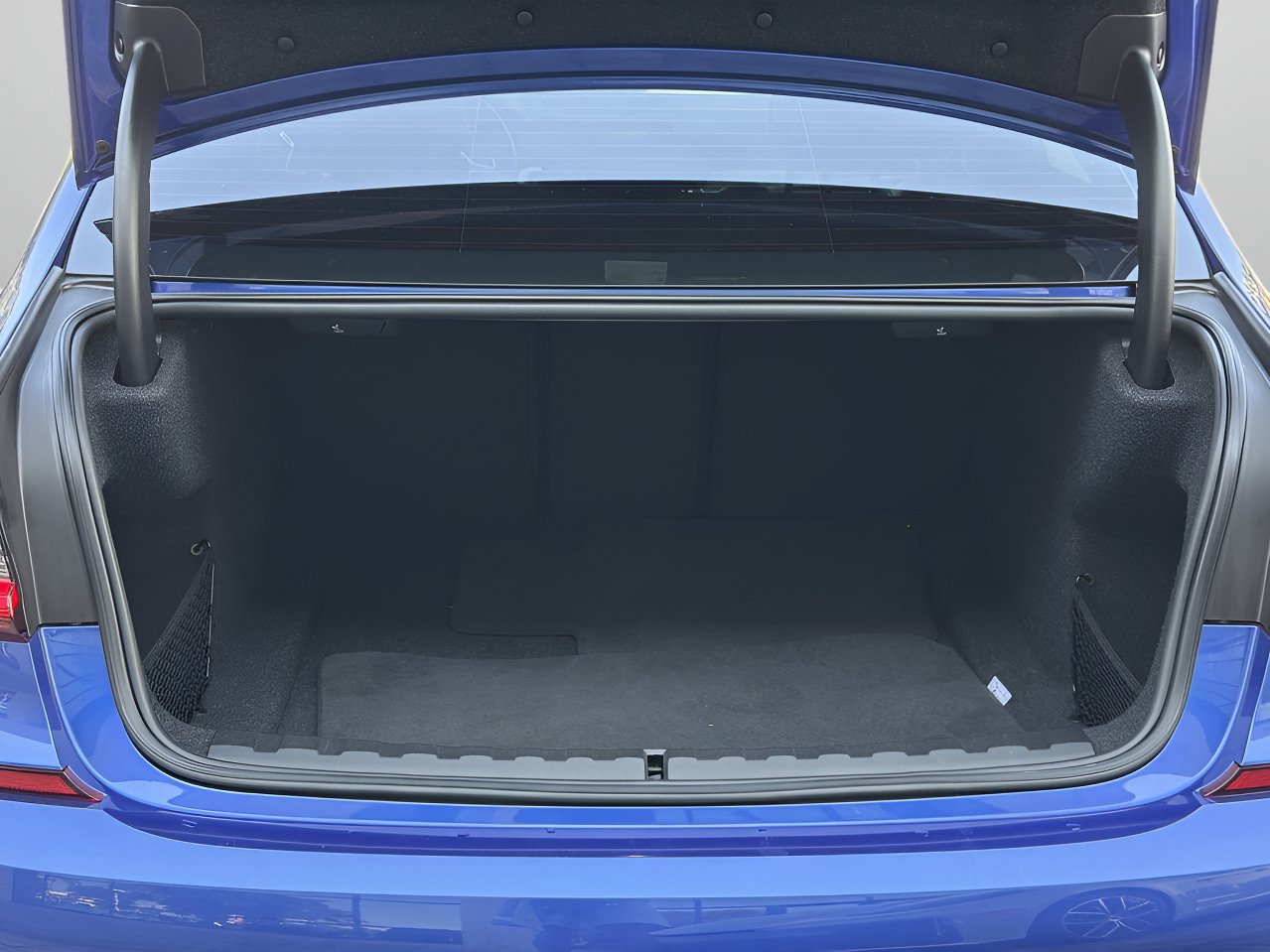 Used 2020 BMW M340i RWD image 7