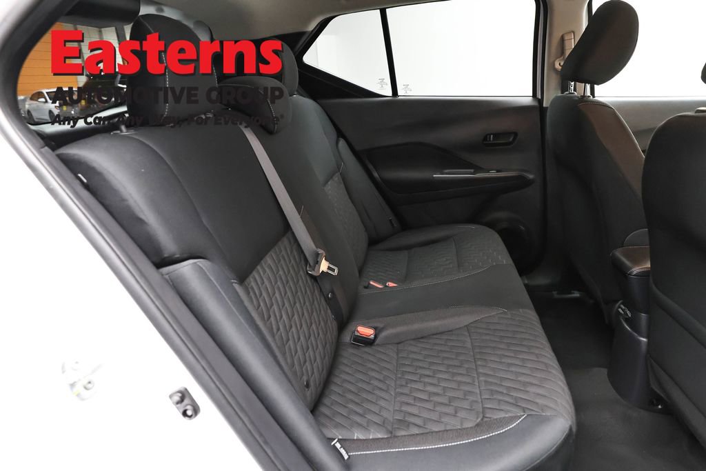 Used 2021 Nissan Kicks S image 23