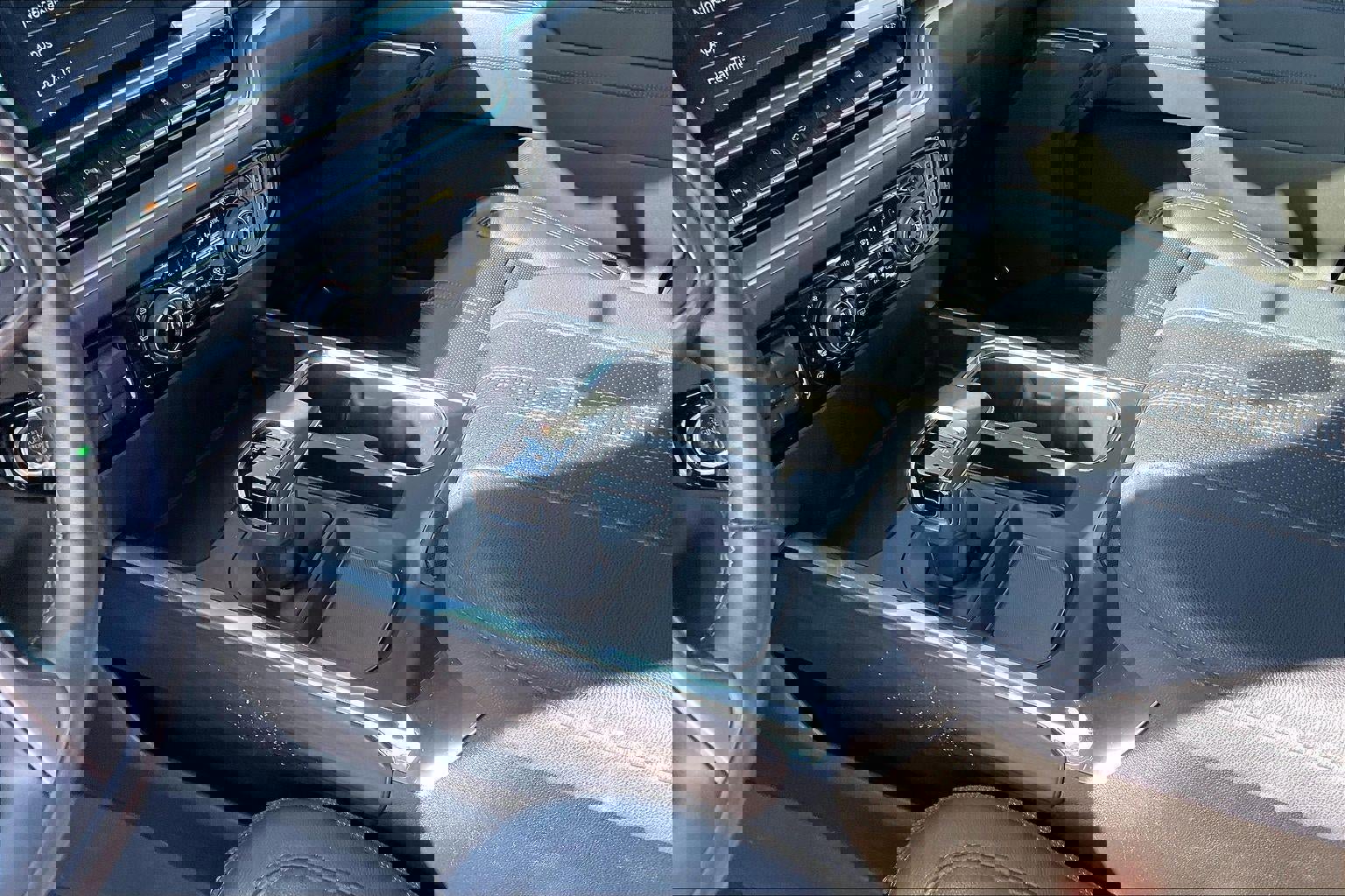 Used 2024 Chevrolet Silverado 1500 High Country image 18