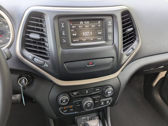 Used 2015 Jeep Cherokee Latitude AWD/4WD image 11