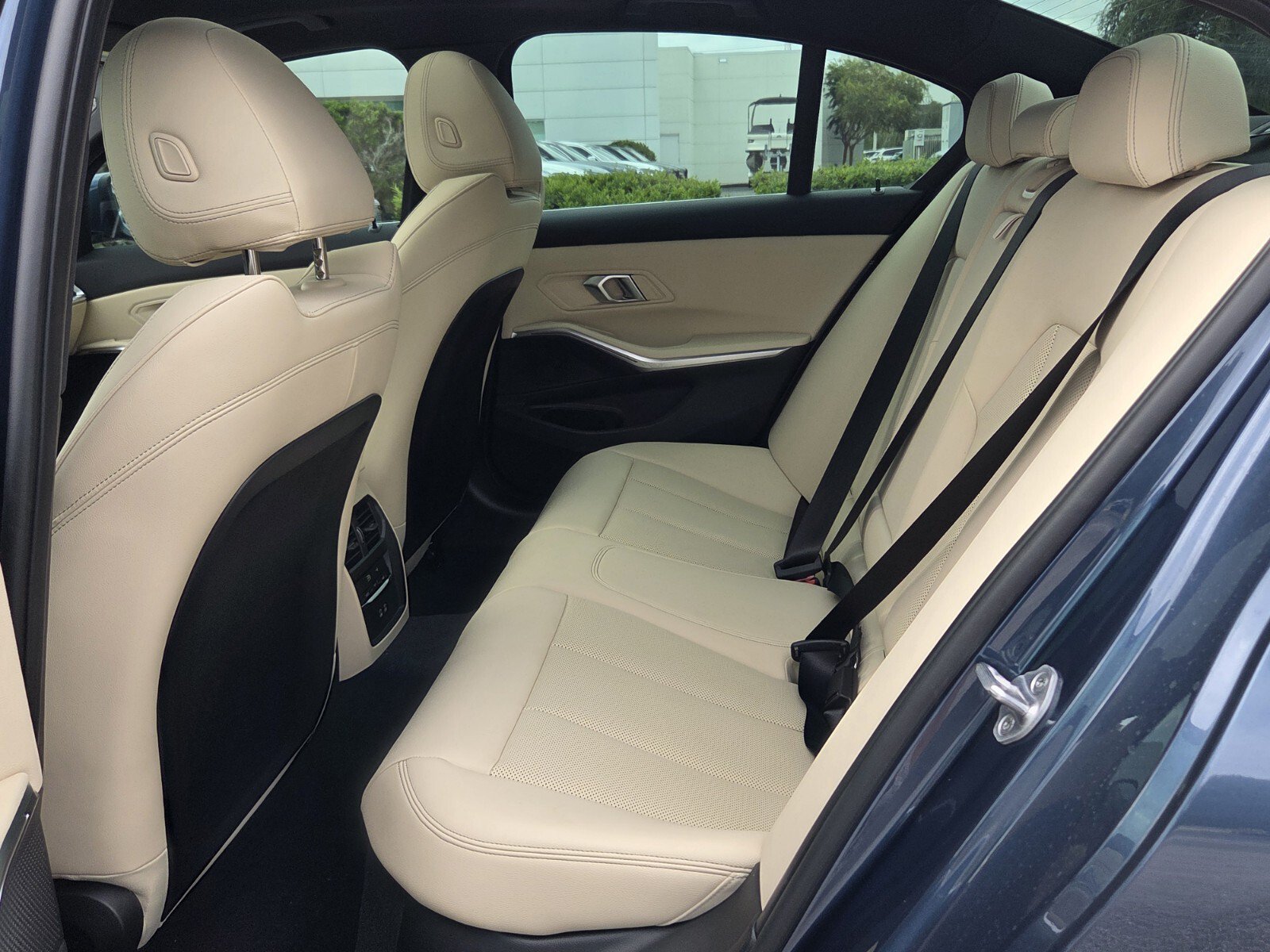 New 2026 BMW 330i Sedan w/ Premium Package RWD image 11