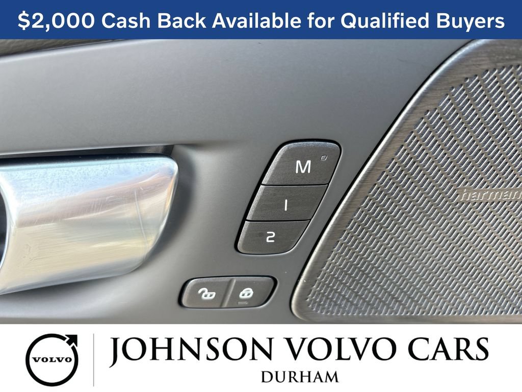 New 2026 Volvo XC60 T8 Plus w/ Climate Package AWD/4WD image 15