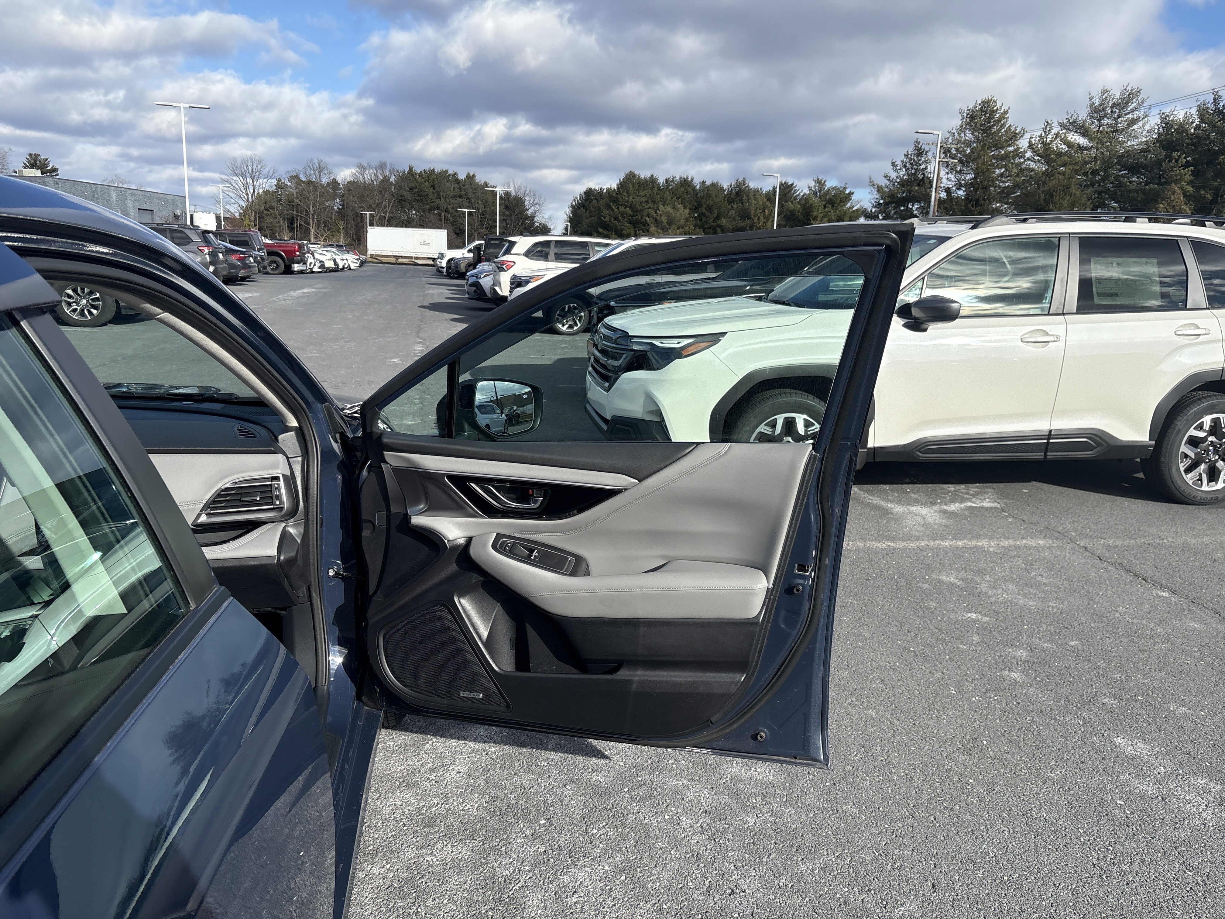 Used 2024 Subaru Legacy Limited image 17