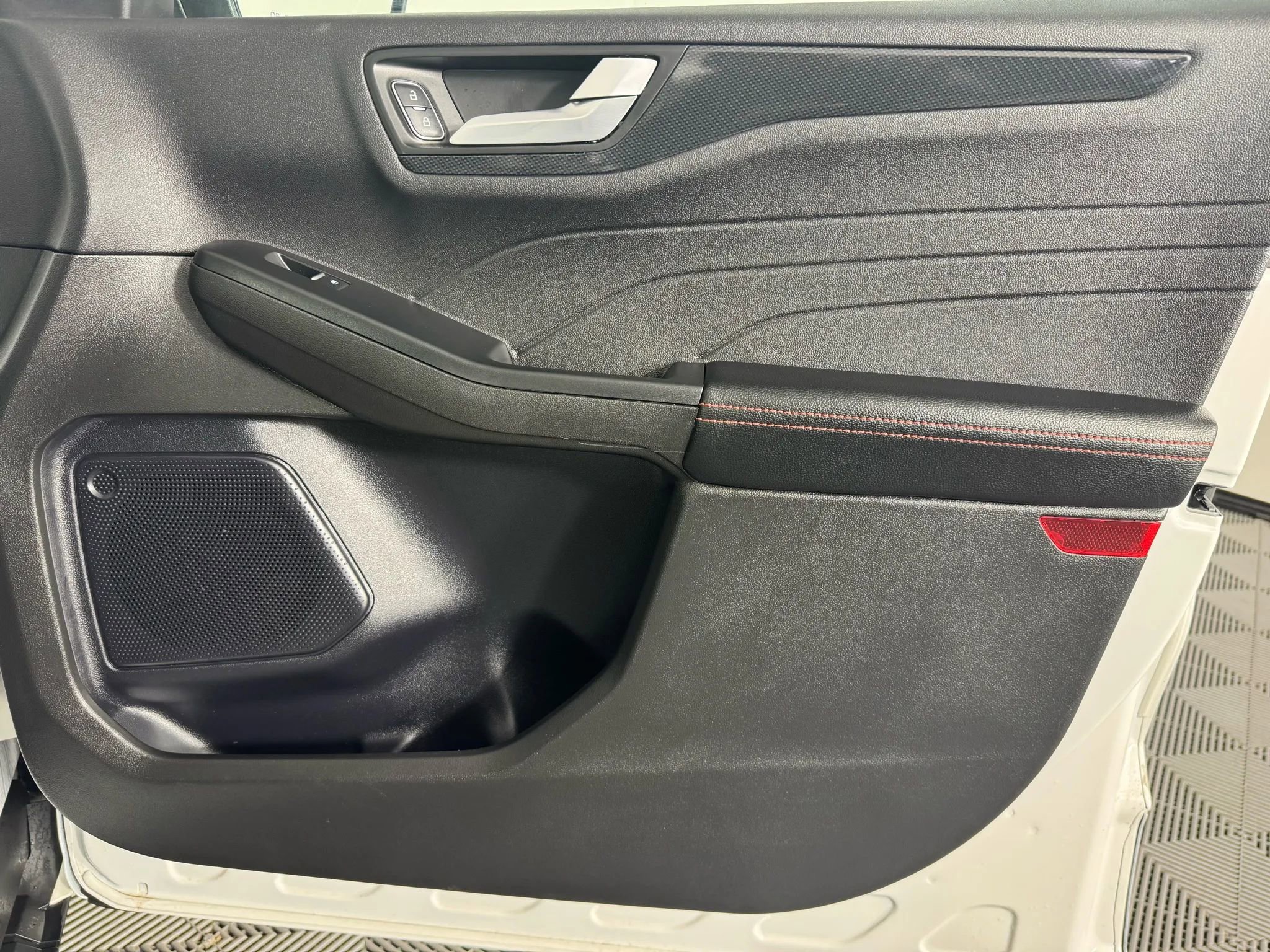 Used 2024 Ford Escape ST-Line w/ Tech Pack #1 image 40