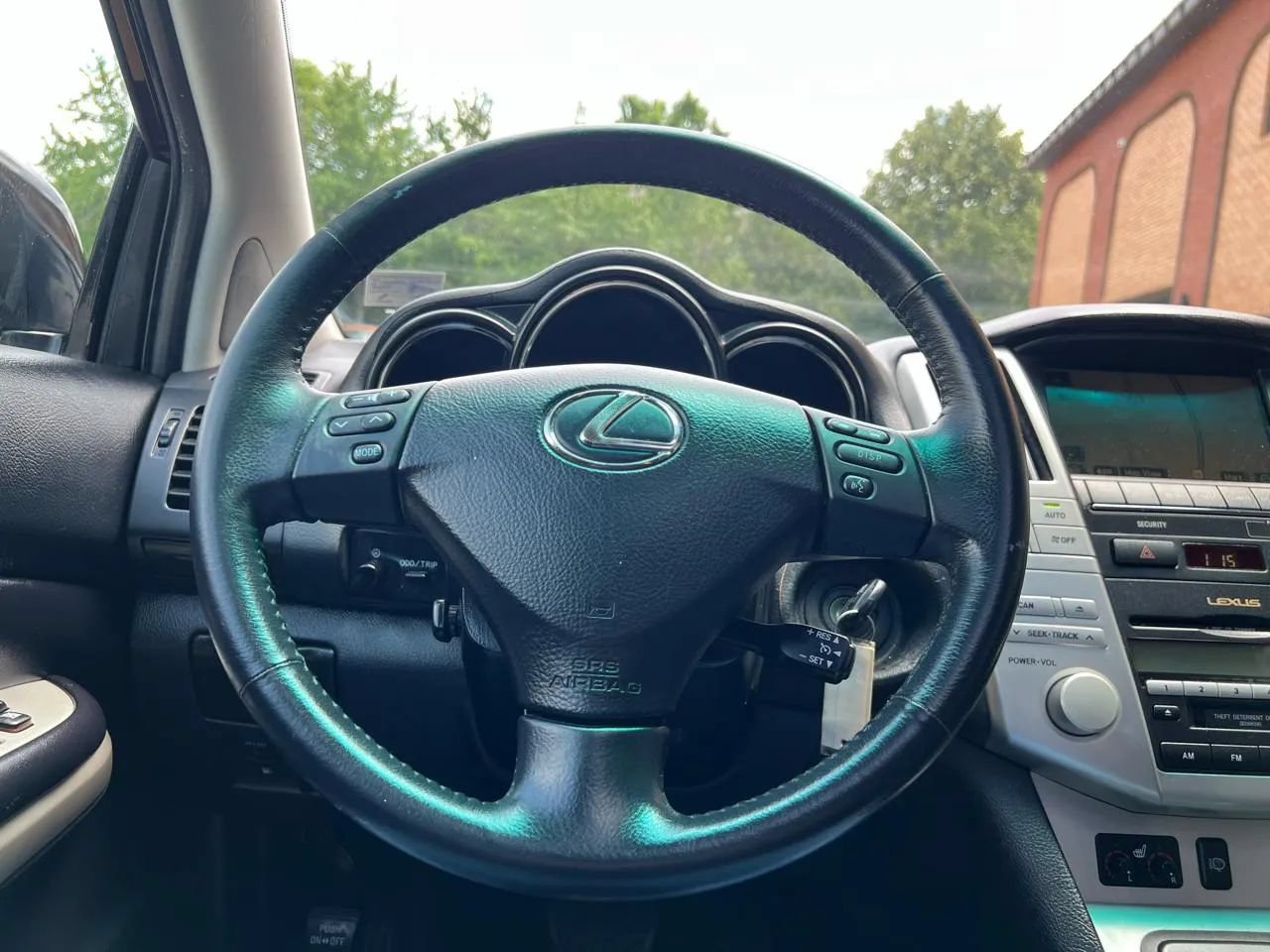 Used 2006 Lexus RX 400h AWD image 39