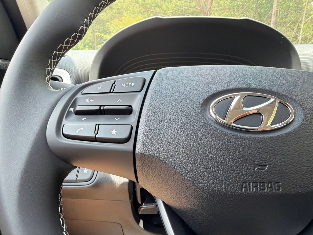 New 2026 Hyundai Venue SEL FWD image 28