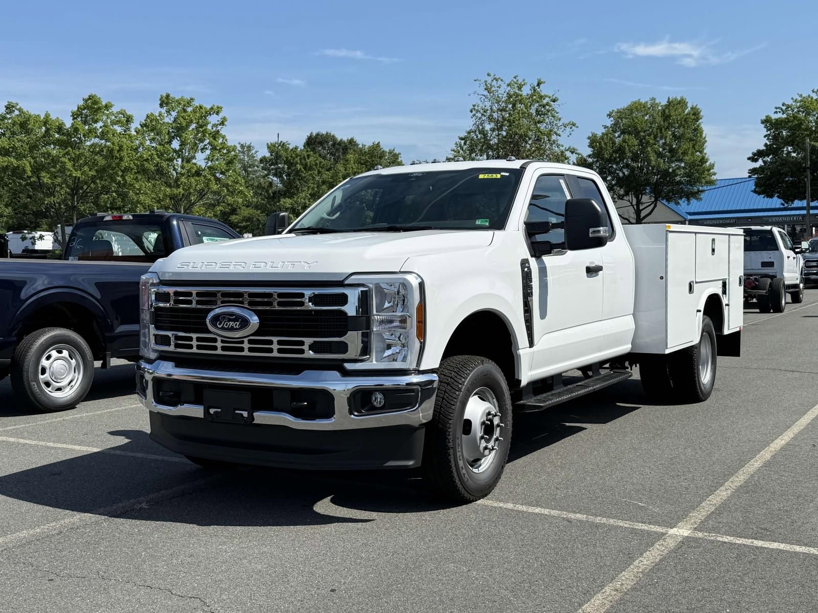New 2025 Ford F350 XL w/ XL Chrome Package image 5