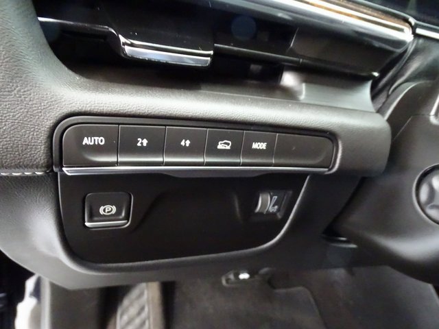 Certified 2023 Cadillac Escalade Premium Luxury image 13