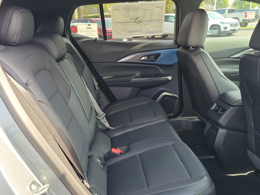 New 2026 Chevrolet Equinox EV LT w/ Convenience Package II FWD image 17