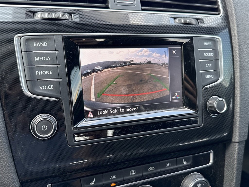 Used 2015 Volkswagen GTI SE w/ Lighting Package (SEL) image 21