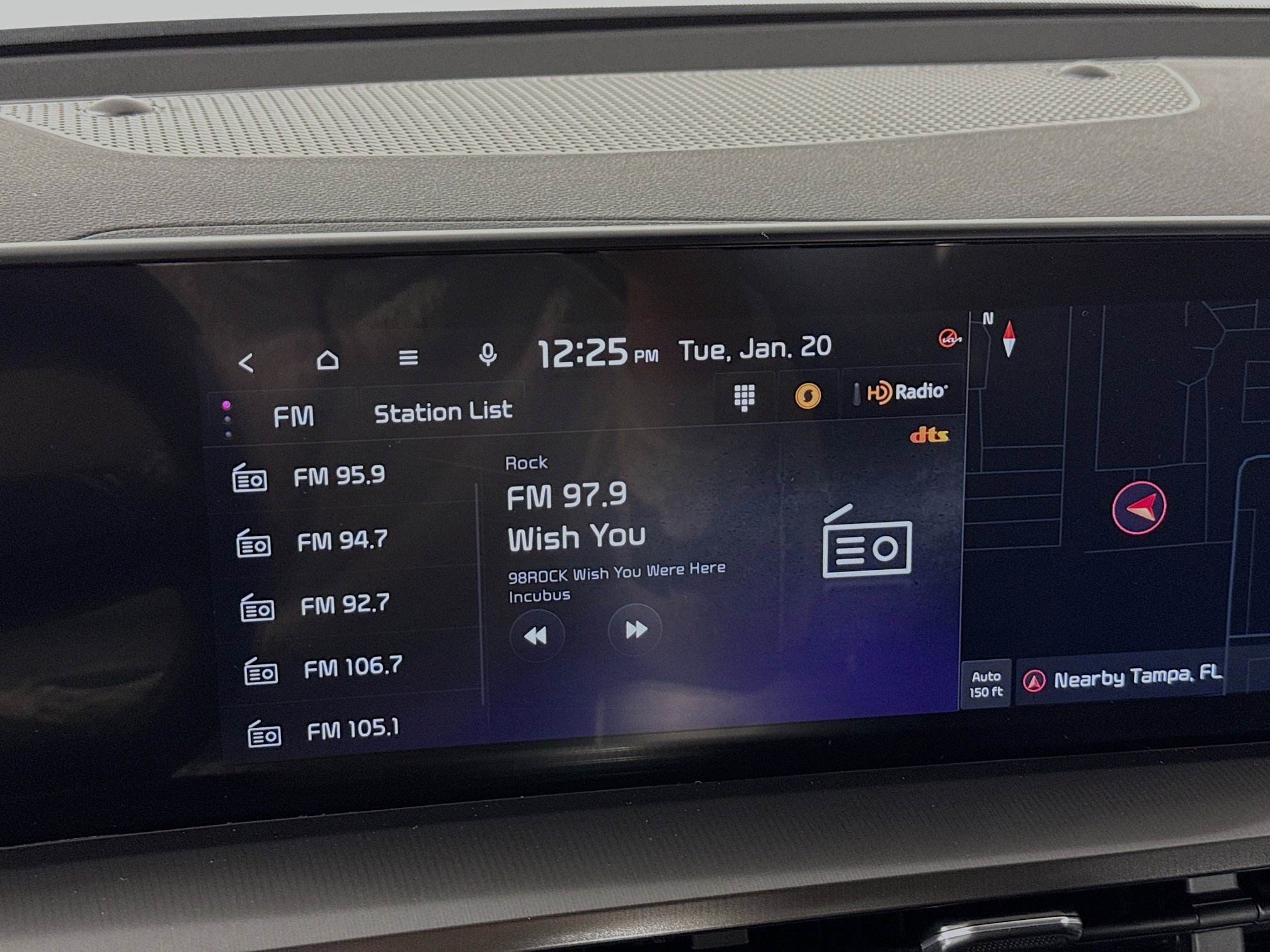 Used 2025 Kia Telluride S image 17