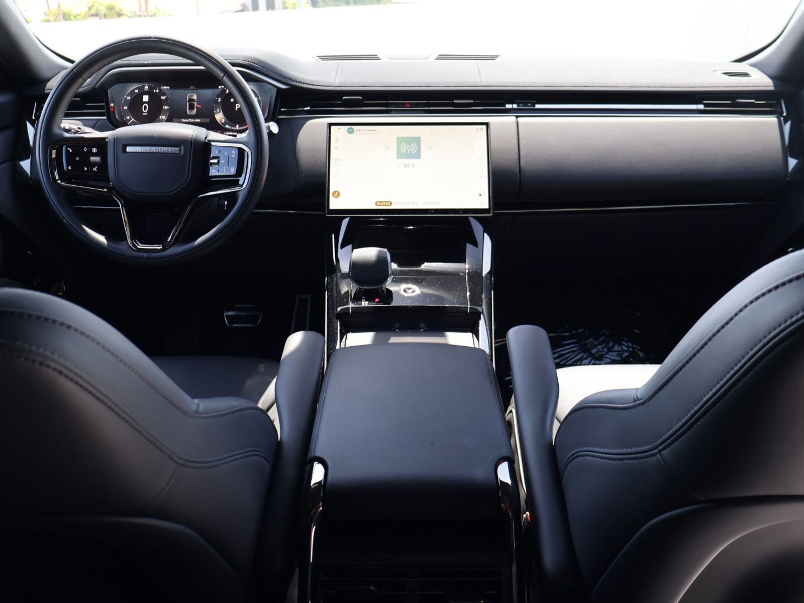 Used 2025 Land Rover Range Rover Sport Dynamic SE AWD/4WD image 21