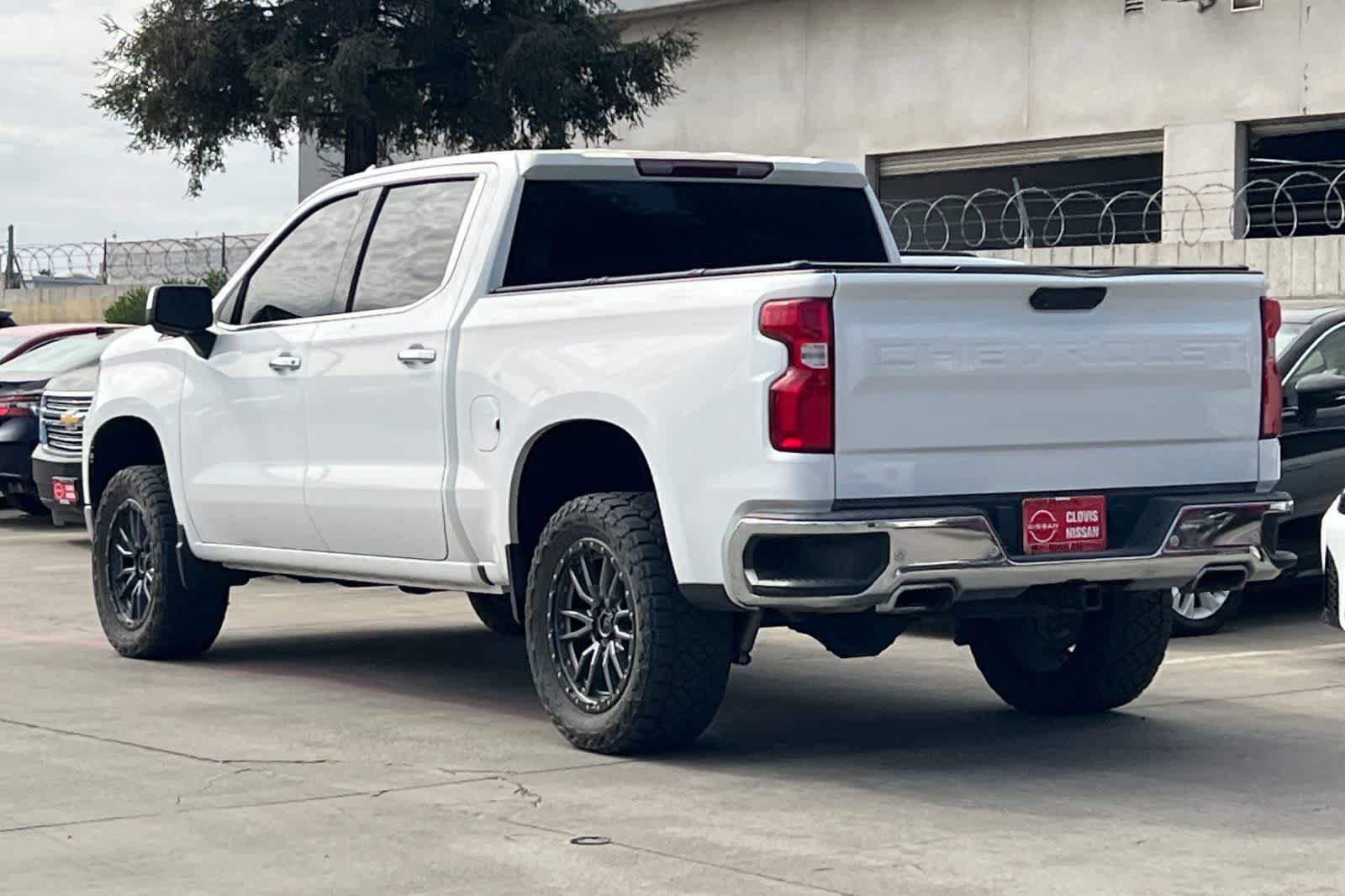 Used 2022 Chevrolet Silverado 1500 LTZ AWD/4WD image 7