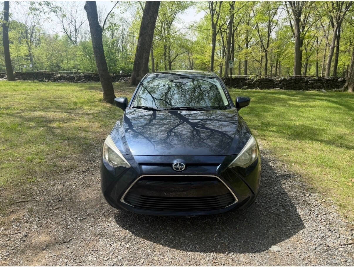 Used 2016 Scion iA FWD image 5