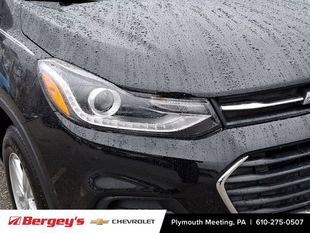 Certified 2022 Chevrolet Trax LT w/ LT Convenience Package image 11