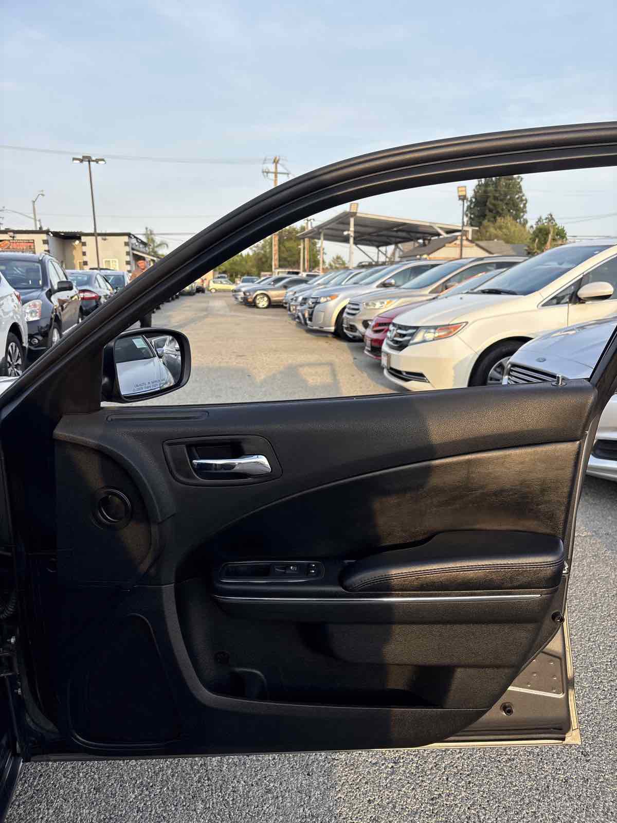 Used 2012 Dodge Charger SE RWD image 13