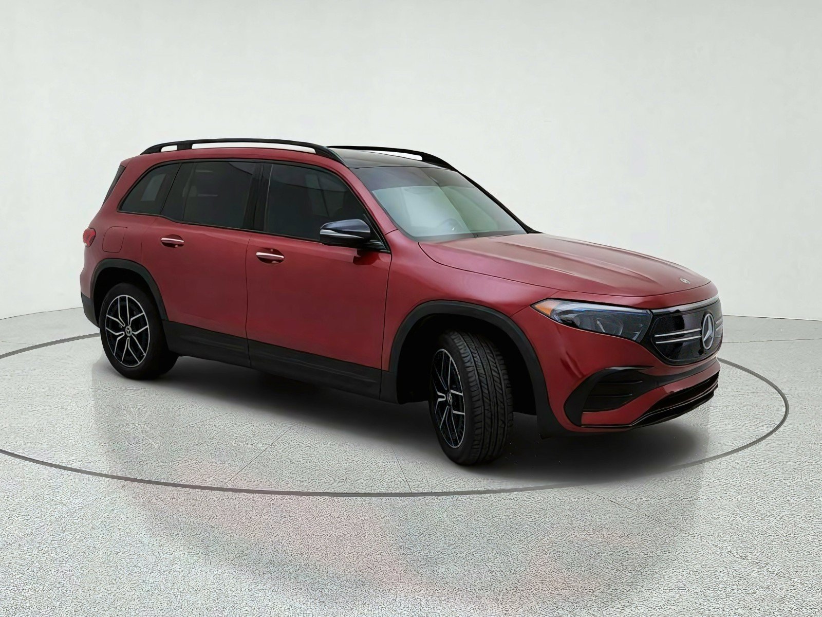 Used 2023 Mercedes-Benz EQB 350 4MATIC SUV image 5