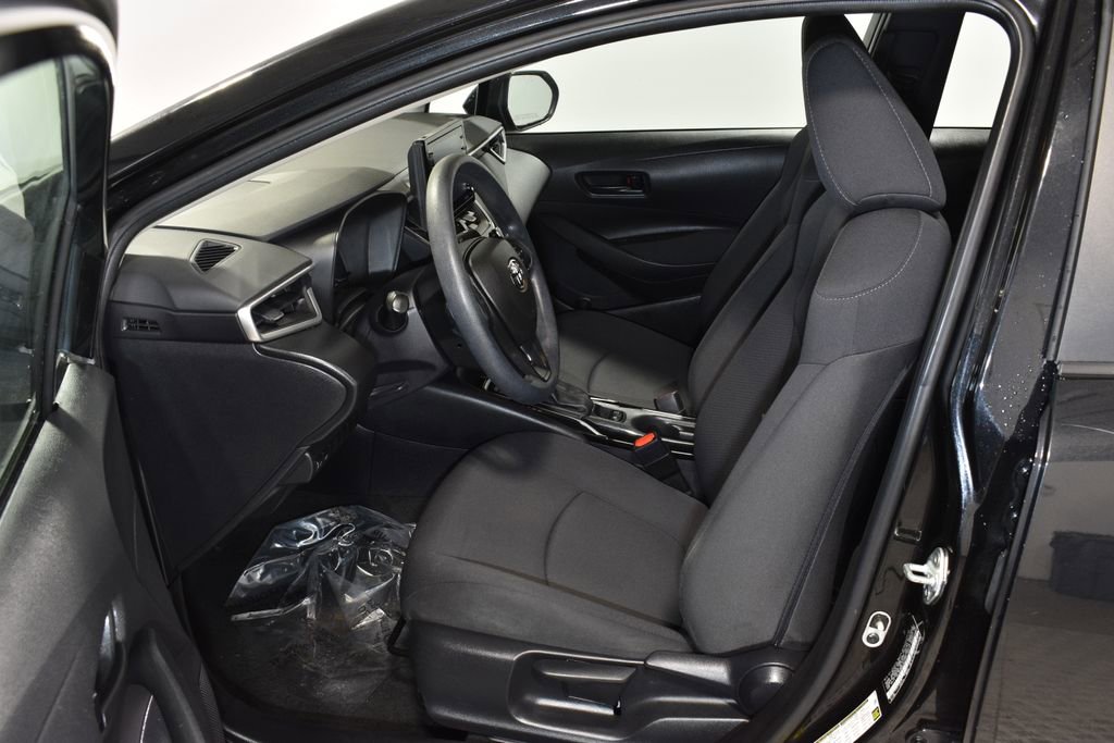 Used 2022 Toyota Corolla LE image 10