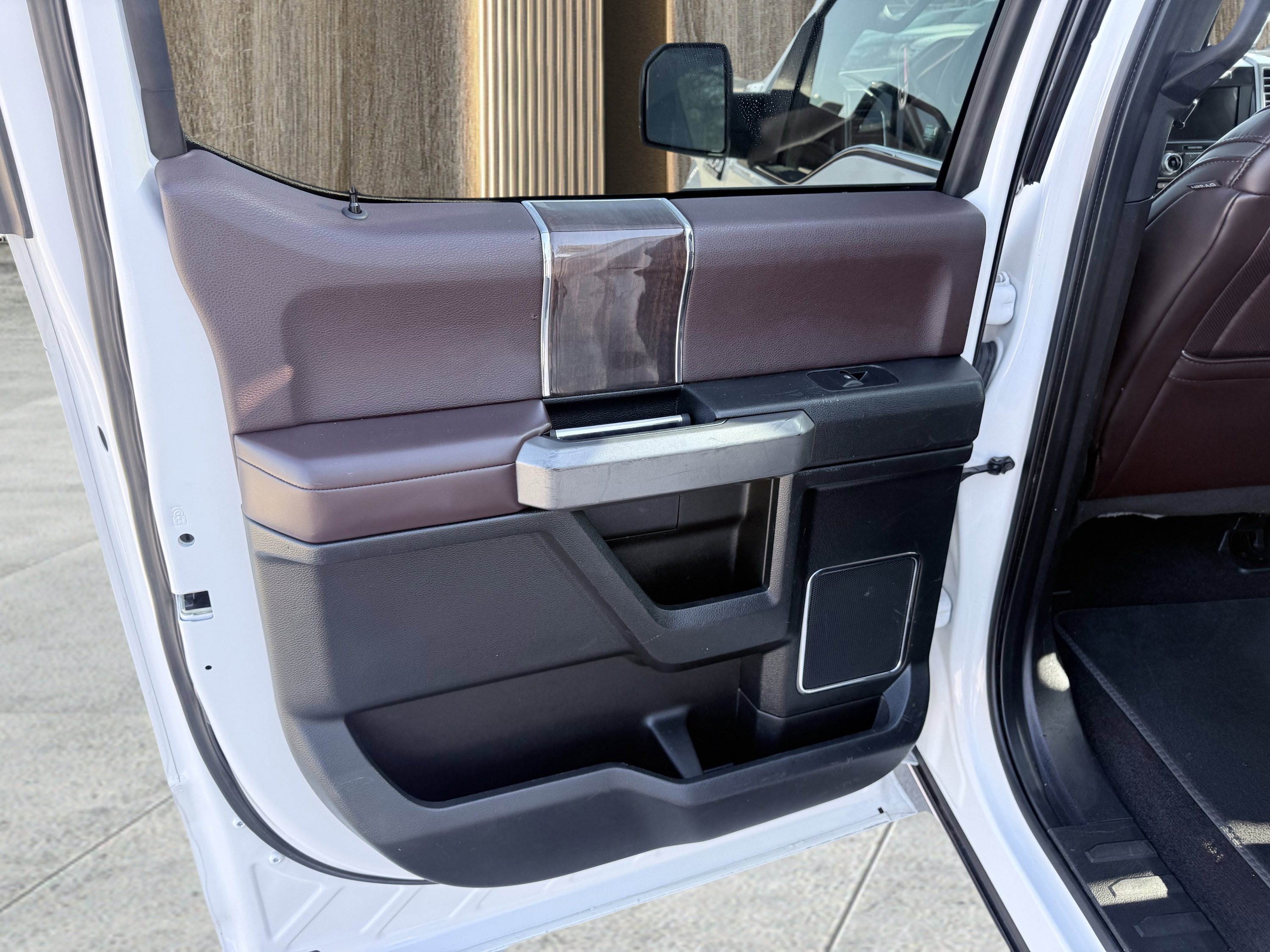 Used 2016 Ford F150 Platinum w/ Equipment Group 701A Luxury image 58