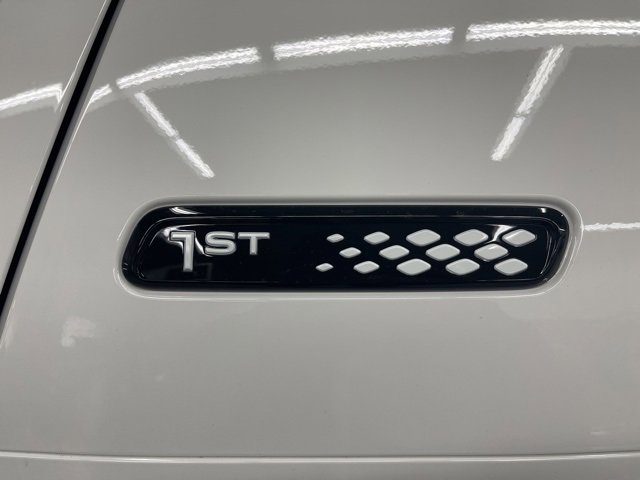 New 2025 Volkswagen ID. Buzz 1st Edition image 7