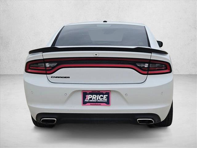 Used 2020 Dodge Charger SXT w/ Blacktop Package RWD image 6