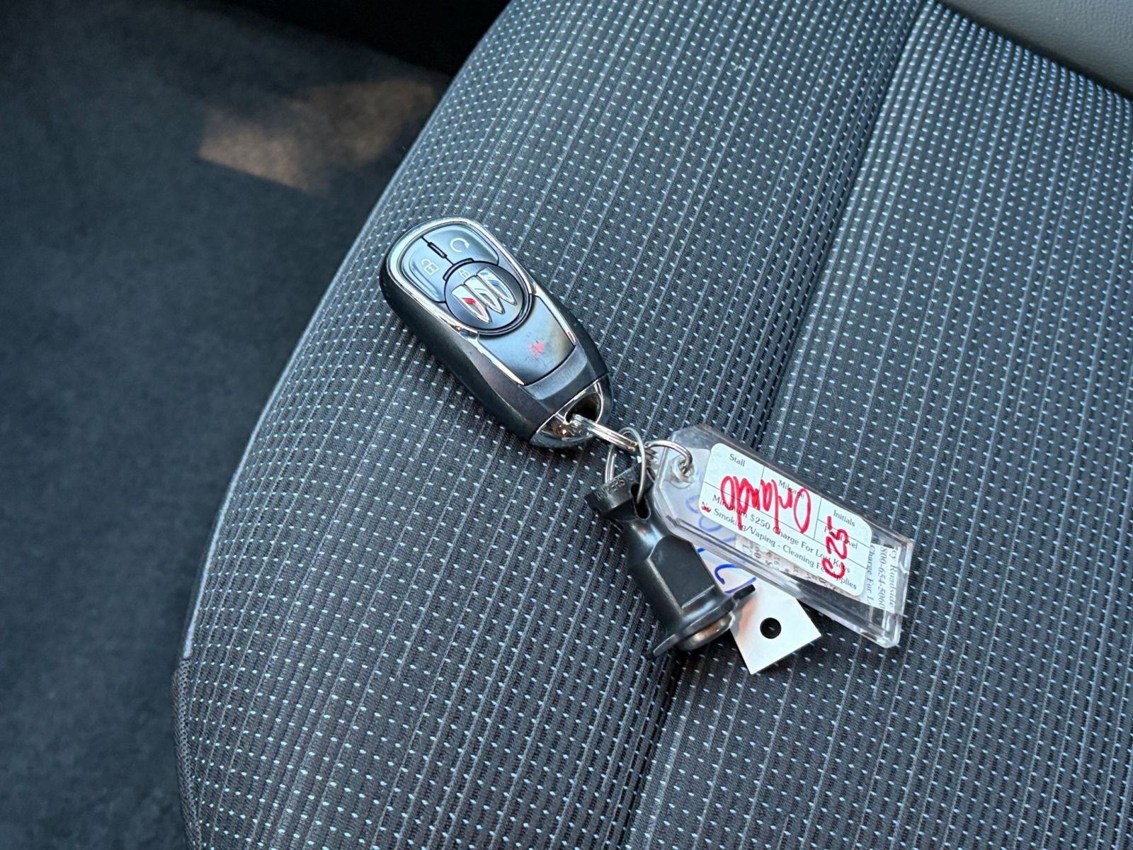 Used 2025 Buick Envista Preferred image 18