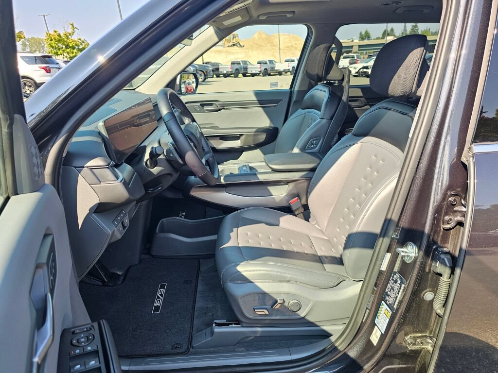 Certified 2024 Kia EV9 Wind AWD/4WD image 22