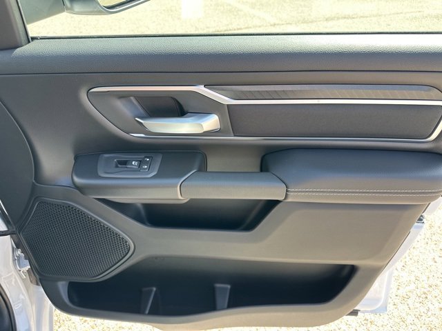 New 2026 RAM 1500 4x4 Crew Cab image 52