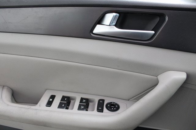 Used 2015 Hyundai Sonata Sport w/ Option Group 03 image 22