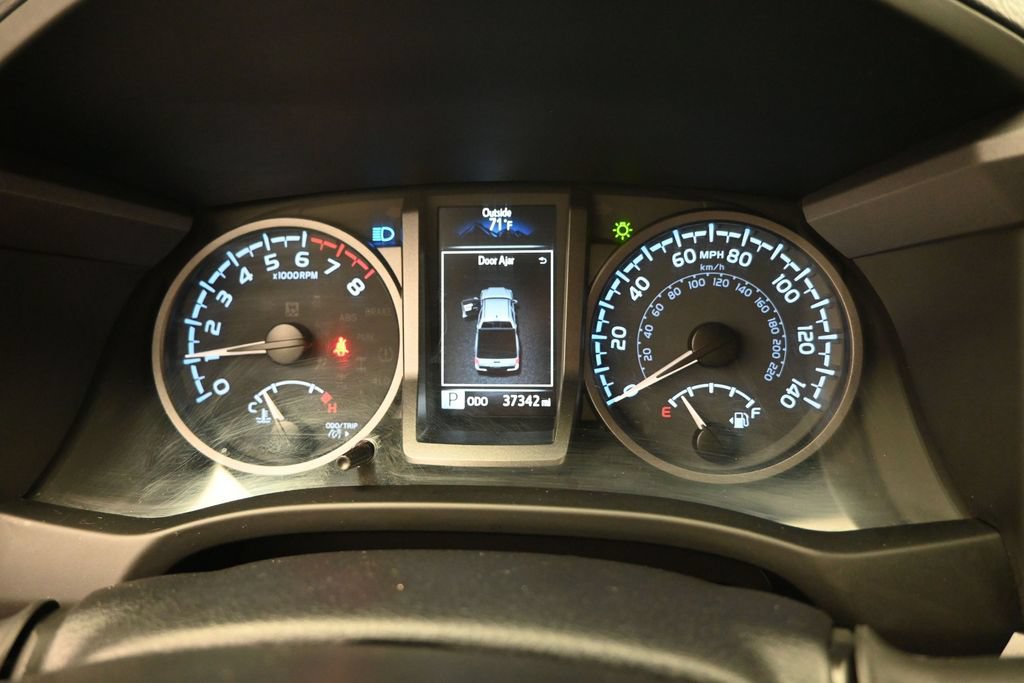 Used 2023 Toyota Tacoma TRD Off-Road w/ Black Out Package (TMS) AWD/4WD image 12