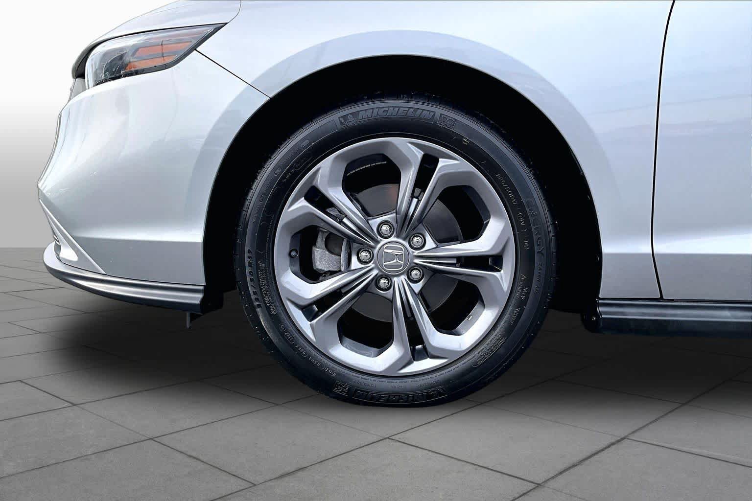 Used 2023 Honda Accord EX image 10