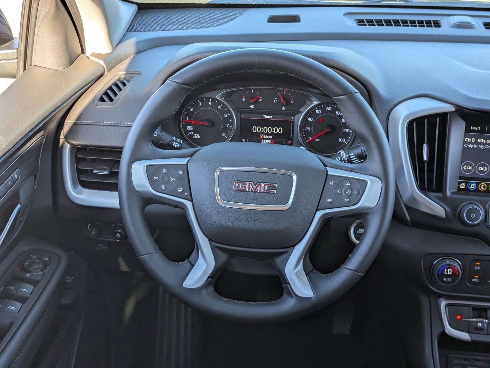 Used 2023 GMC Terrain SLT w/ Elevation Edition image 19