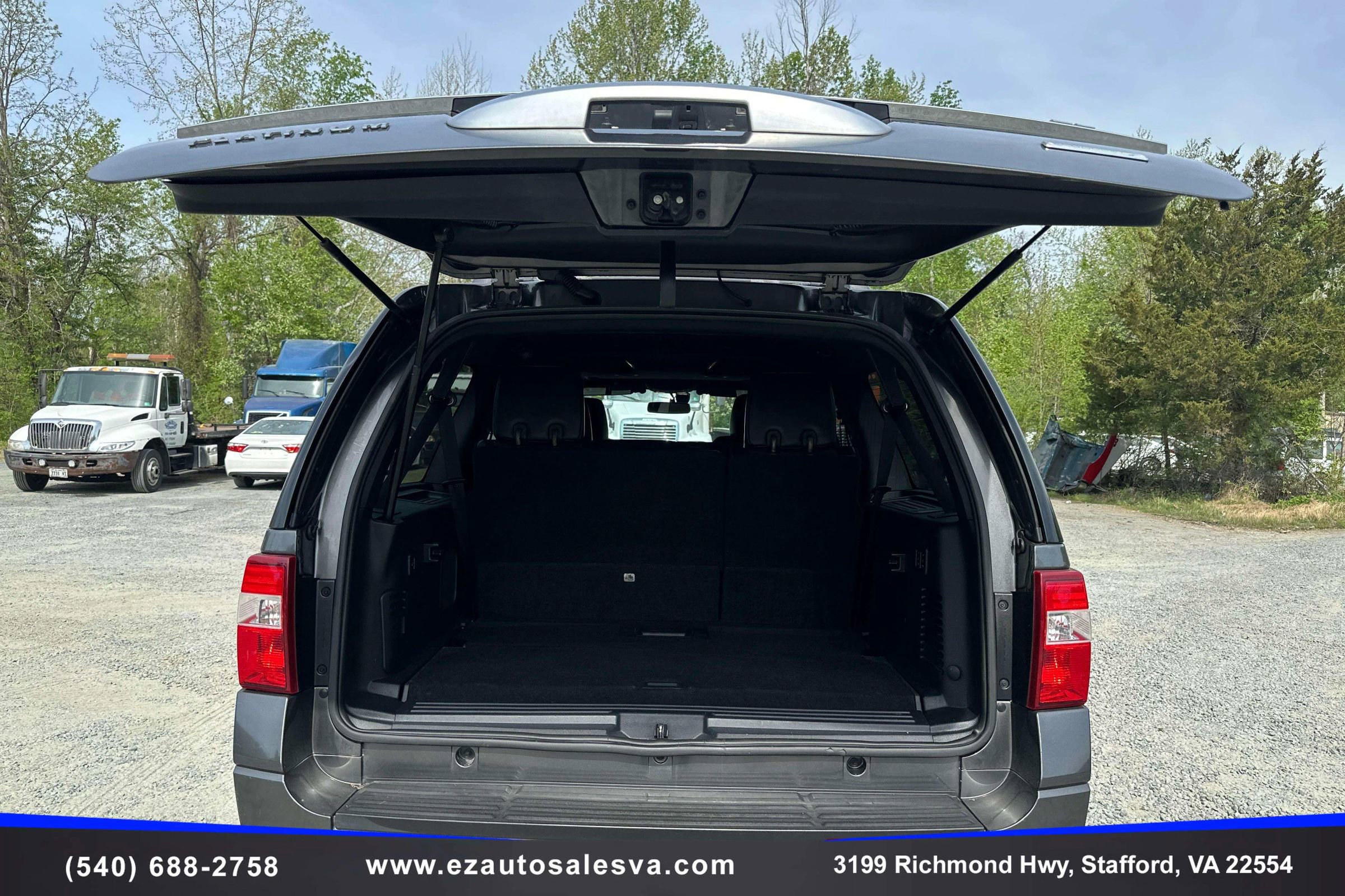 Used 2015 Ford Expedition EL Platinum image 11