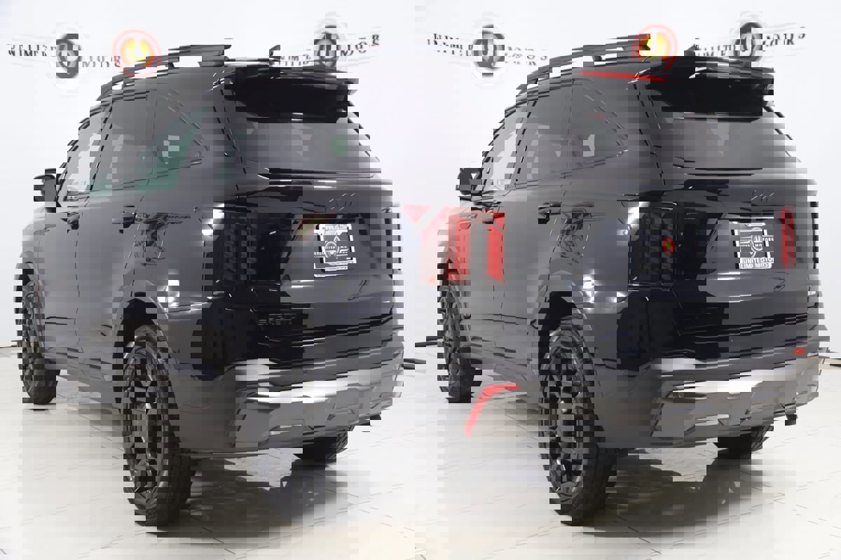 Used 2025 Kia Sorento SX image 4