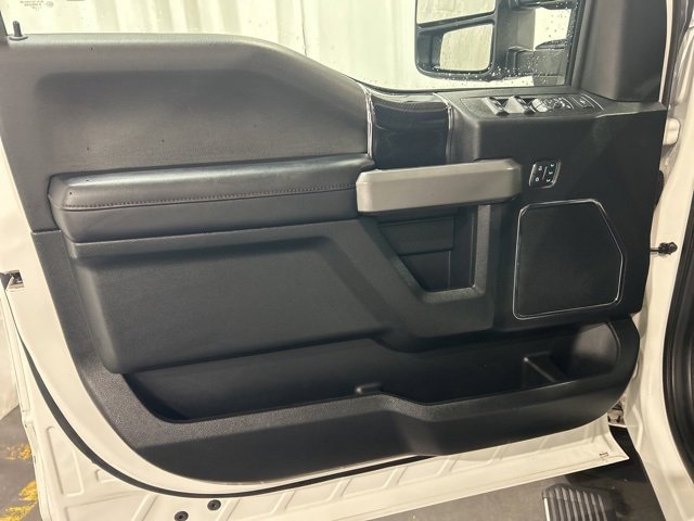 Used 2020 Ford F350 Platinum w/ FX4 Off-Road Package image 13