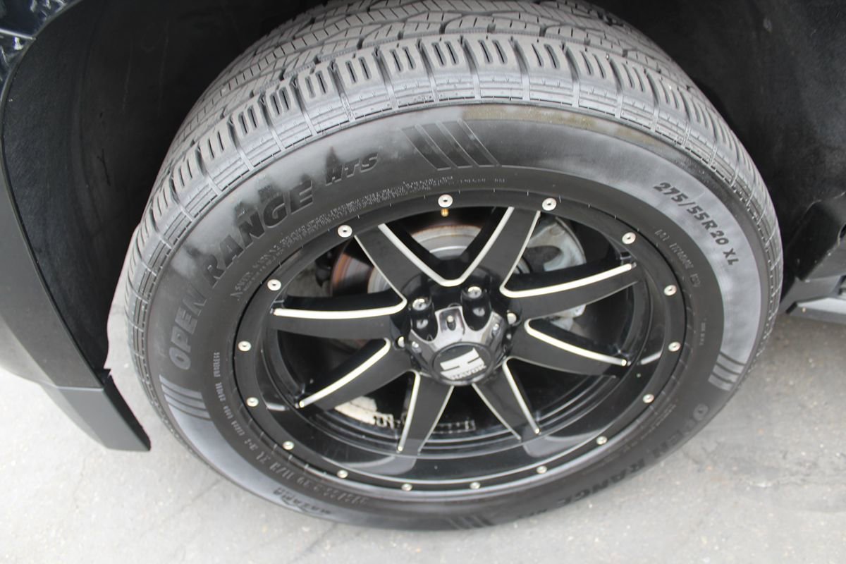 Used 2018 Chevrolet Tahoe LT AWD/4WD image 11