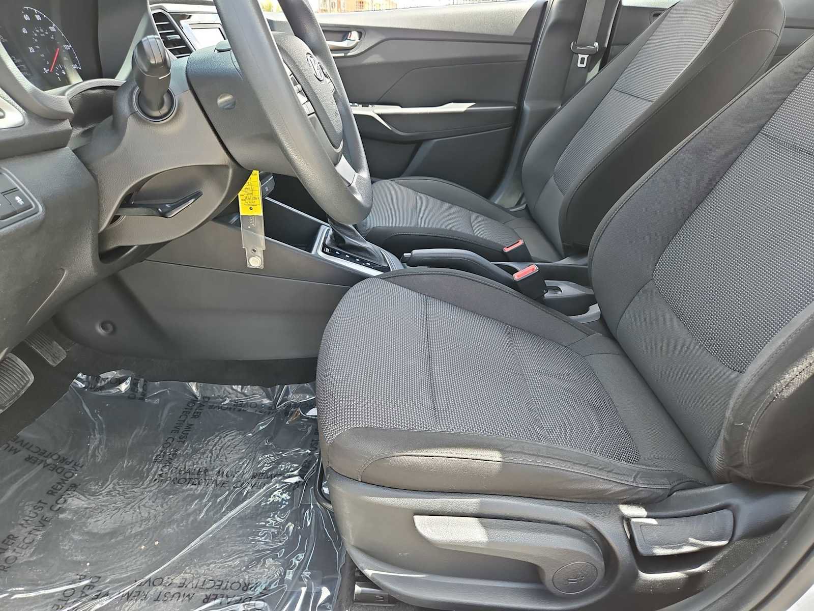 Used 2020 Hyundai Accent SE FWD image 15