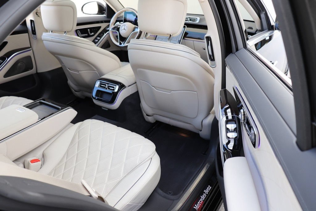 Used 2022 Mercedes-Benz S 580 4MATIC Sedan w/ Warmth & Comfort Package image 28