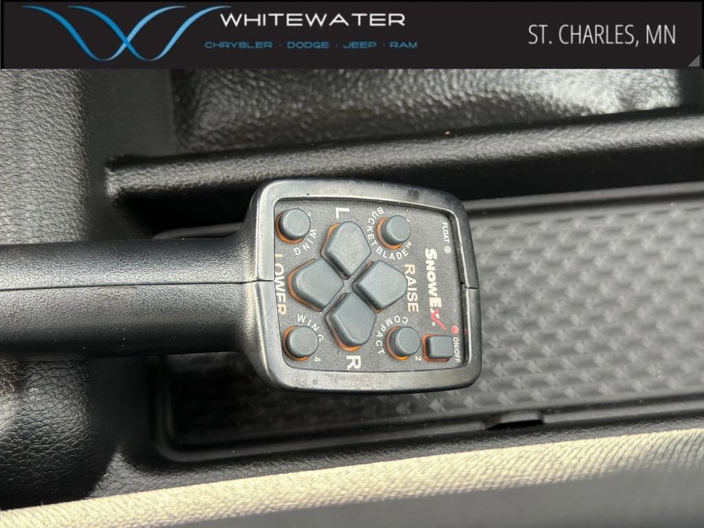 Used 2024 RAM 2500 Tradesman w/ Chrome Appearance Group image 19