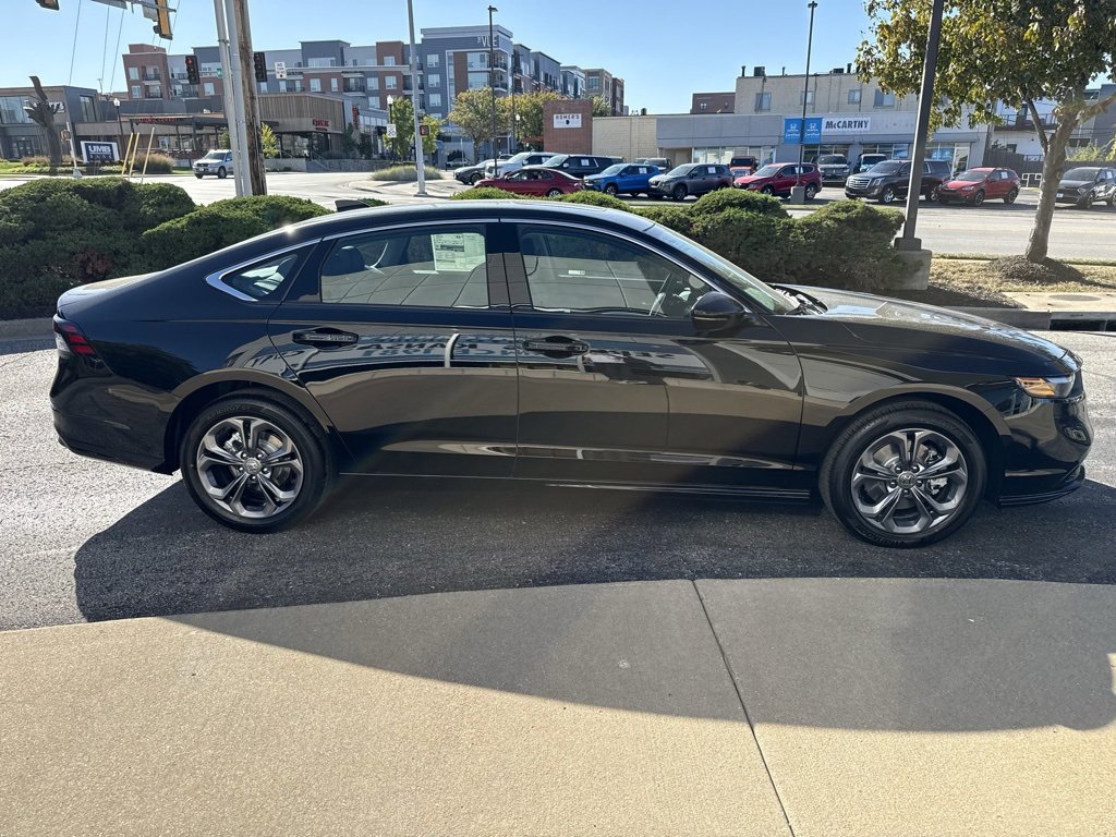 Used 2025 Honda Accord EX-L image 4