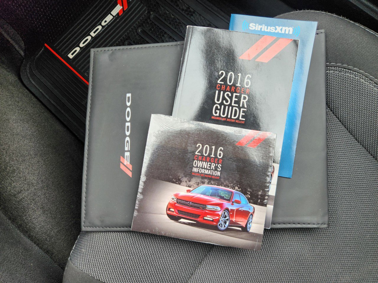 Used 2016 Dodge Charger SE w/ Blacktop Package image 17